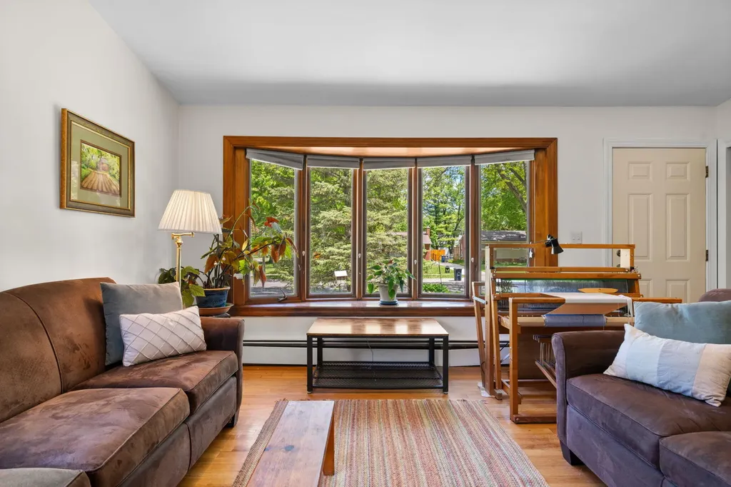 1500 Las Vegas Drive Ann Arbor City MI 48103