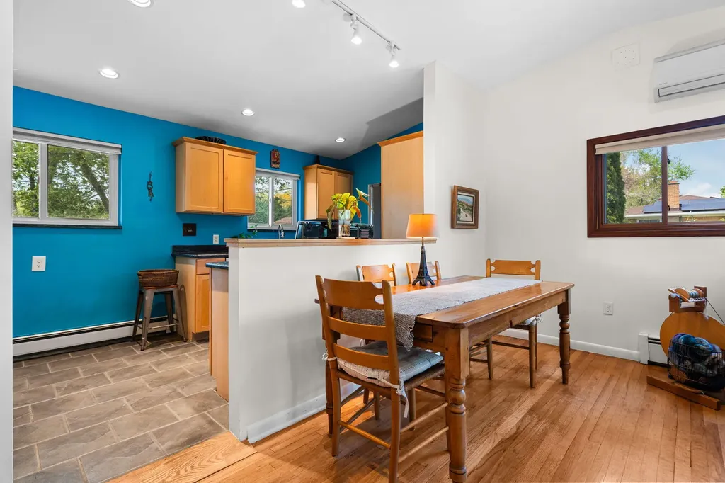 1500 Las Vegas Drive Ann Arbor City MI 48103