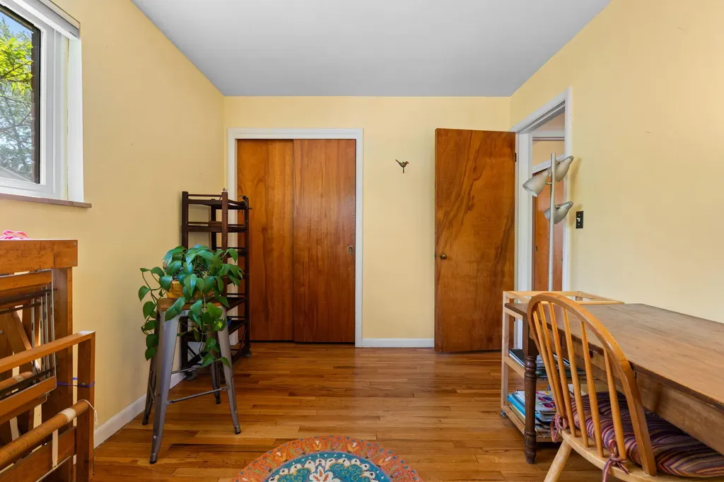 1500 Las Vegas Drive Ann Arbor City MI 48103