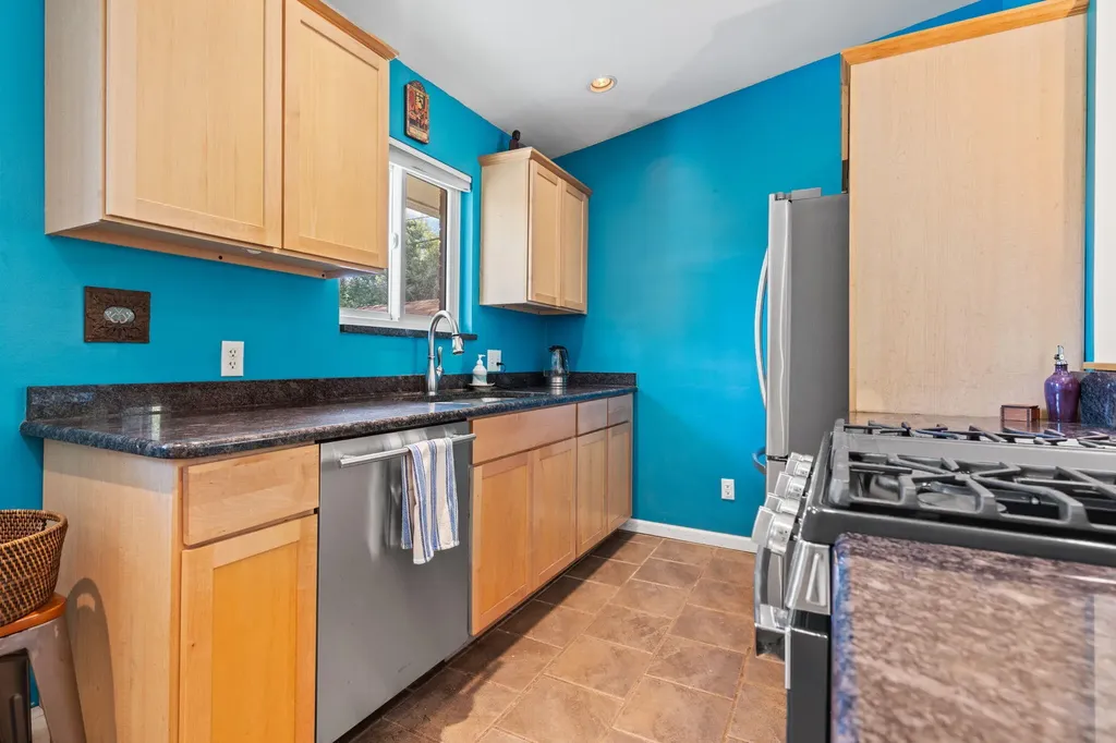 1500 Las Vegas Drive Ann Arbor City MI 48103