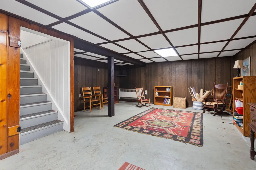 1500 Las Vegas Drive Ann Arbor City MI 48103