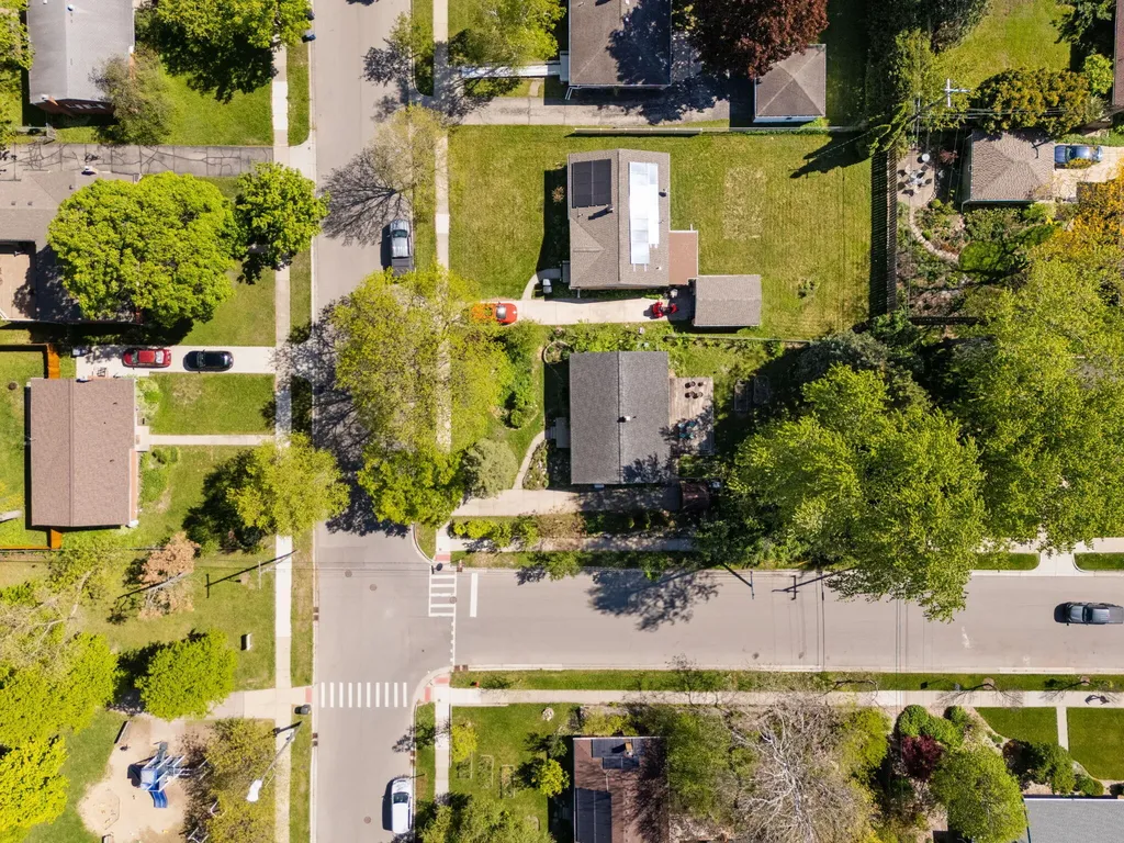 1500 Las Vegas Drive Ann Arbor City MI 48103