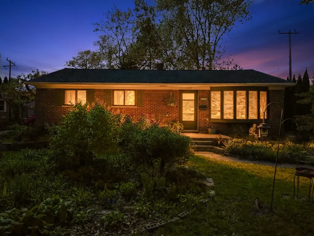 1500 Las Vegas Drive Ann Arbor City MI 48103