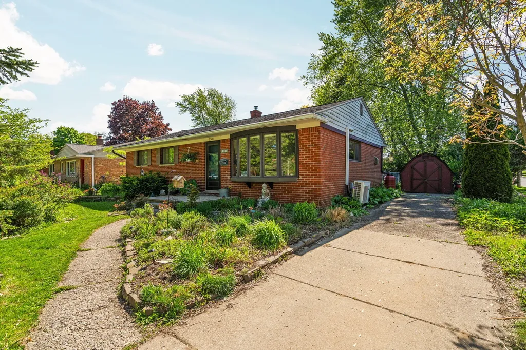 1500 Las Vegas Drive Ann Arbor City MI 48103