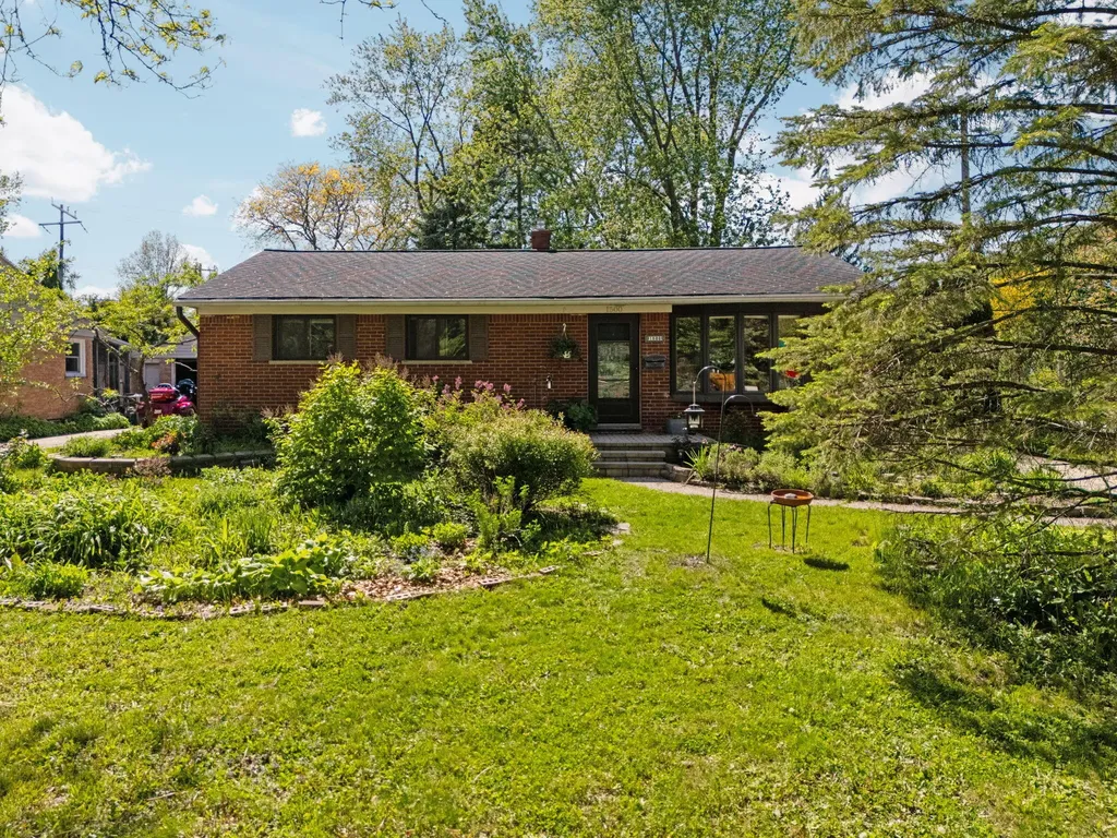 1500 Las Vegas Drive Ann Arbor City MI 48103