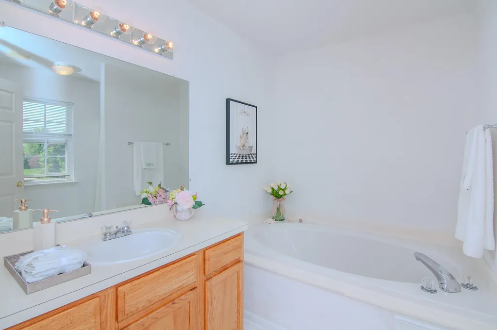 4227 Woodcrest Court Pittsfield Charter Township MI 48197
