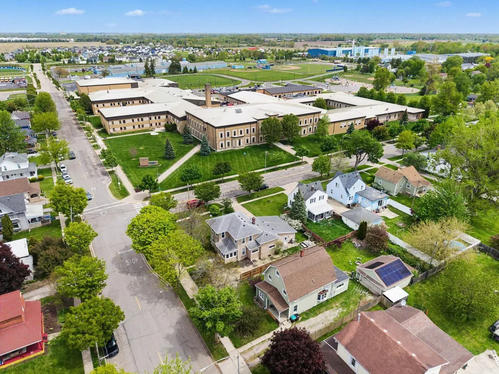 264 Ypsilanti Street Dundee Village MI 48131