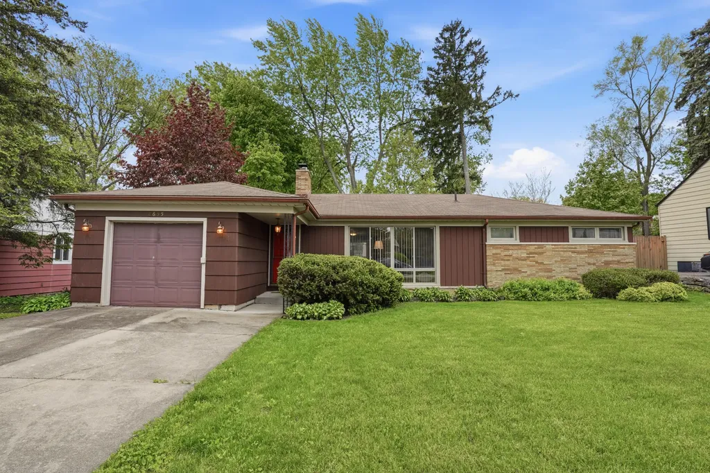 2655 Elsinore Drive Waterford Charter Township MI 48328