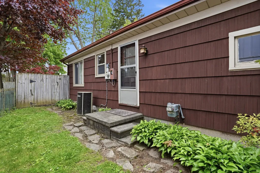 2655 Elsinore Drive Waterford Charter Township MI 48328