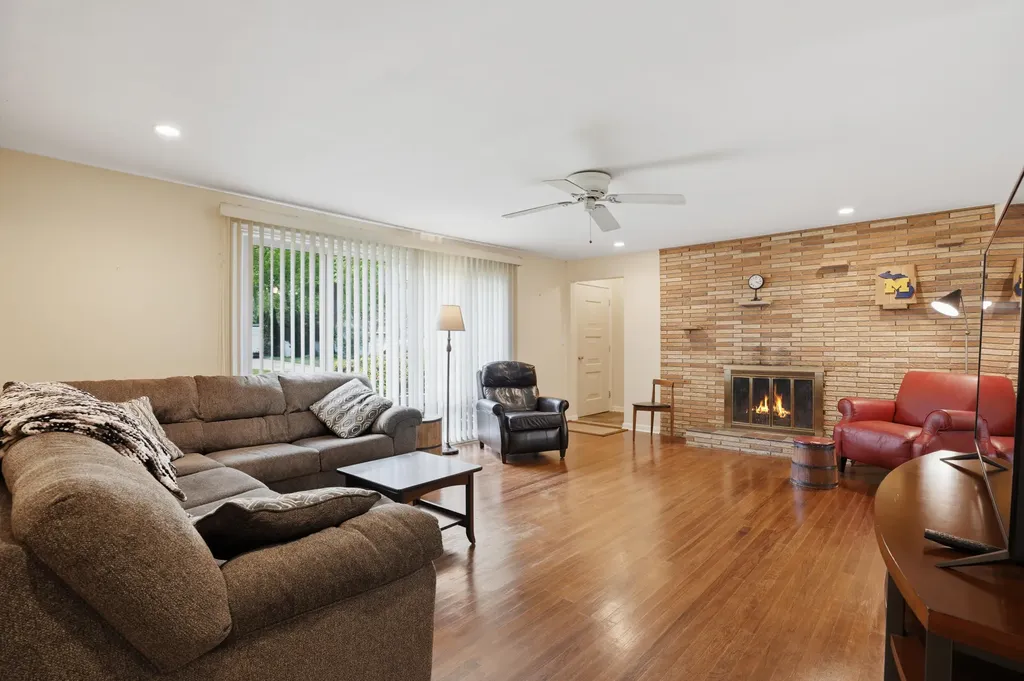 2655 Elsinore Drive Waterford Charter Township MI 48328