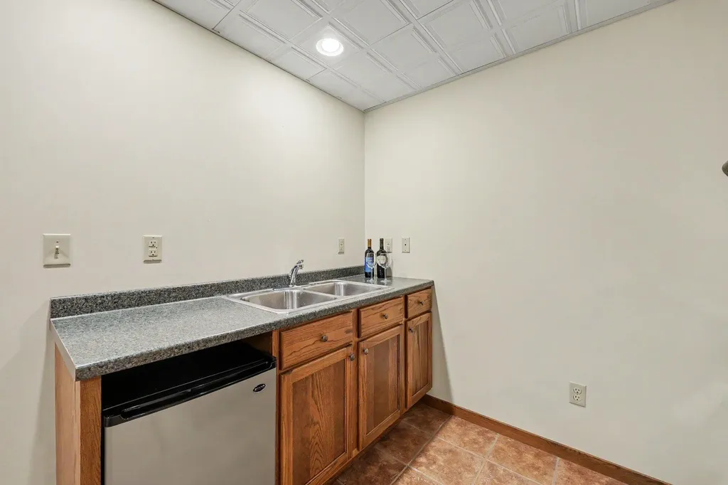 2728 Holyoke Lane Ann Arbor City MI 48103