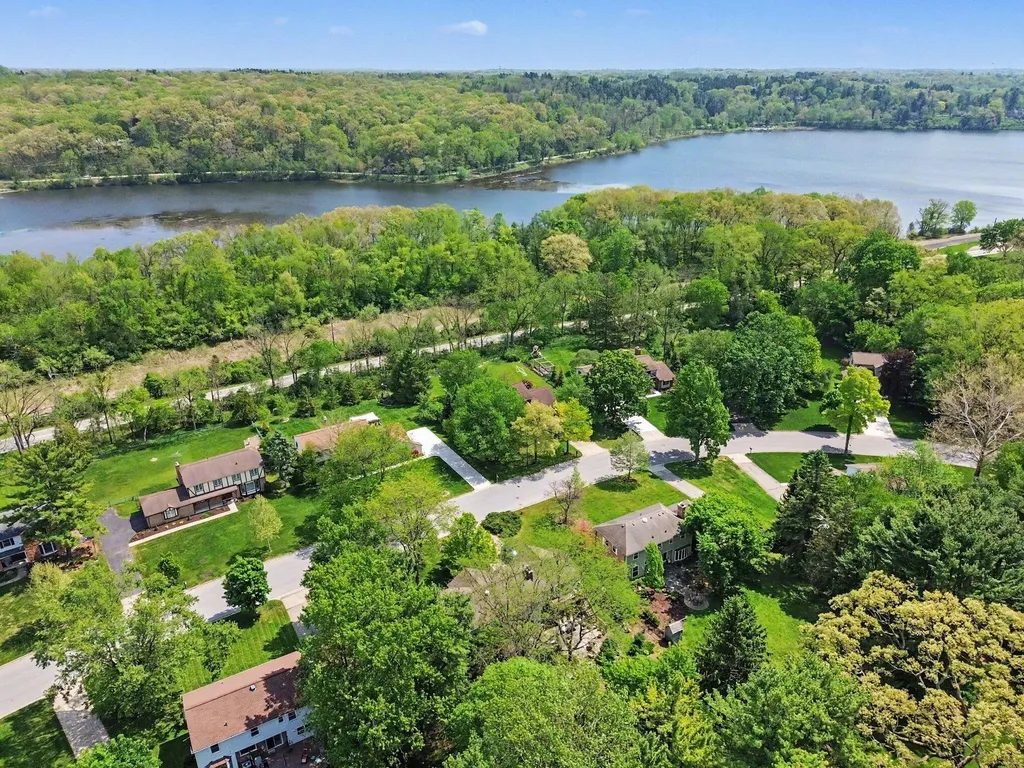 2728 Holyoke Lane Ann Arbor City MI 48103