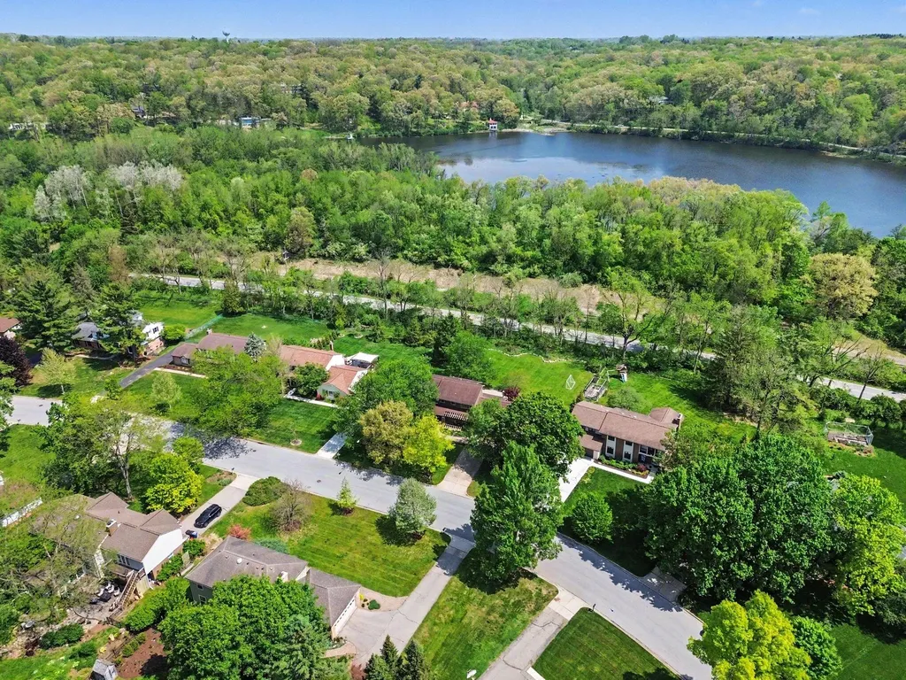 2728 Holyoke Lane Ann Arbor City MI 48103