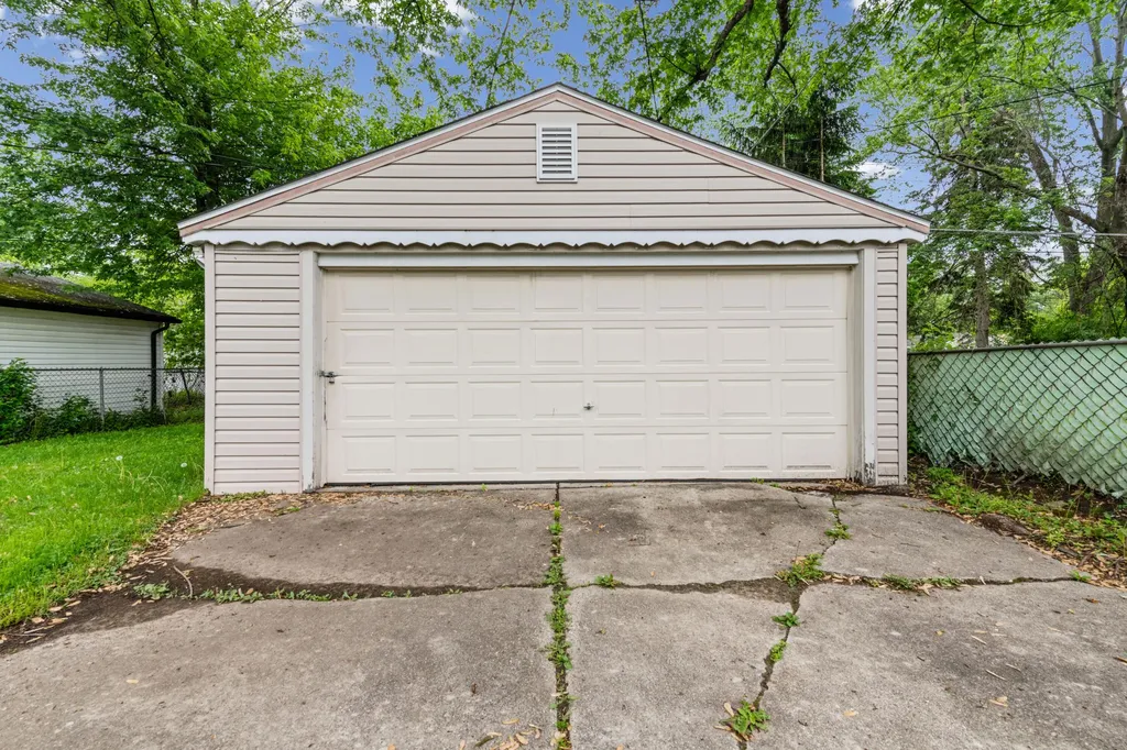 18628 Wakenden Street Redford Charter Township MI 48240