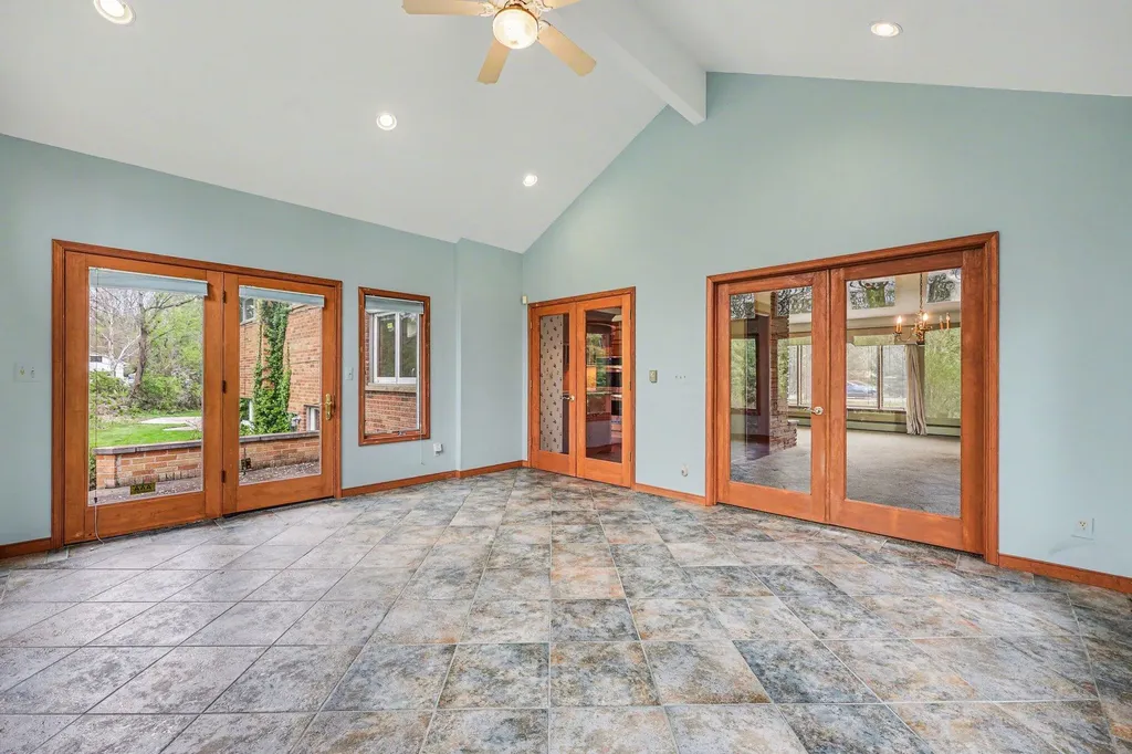 6595 Napier Road Salem Township MI 48170