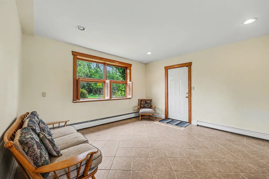 6595 Napier Road Salem Township MI 48170