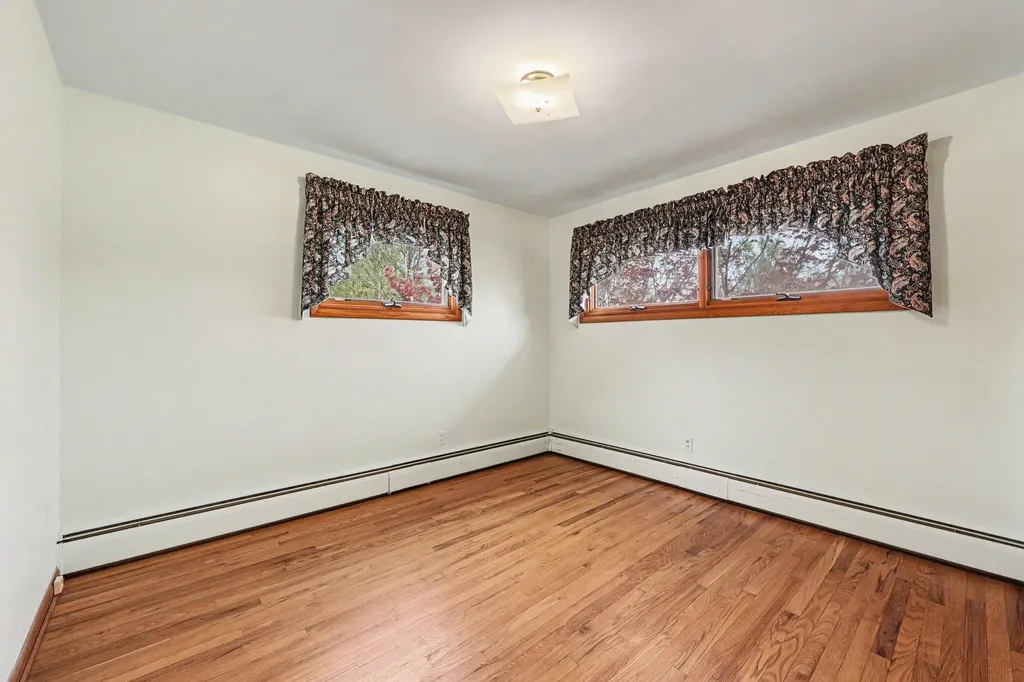 6595 Napier Road Salem Township MI 48170