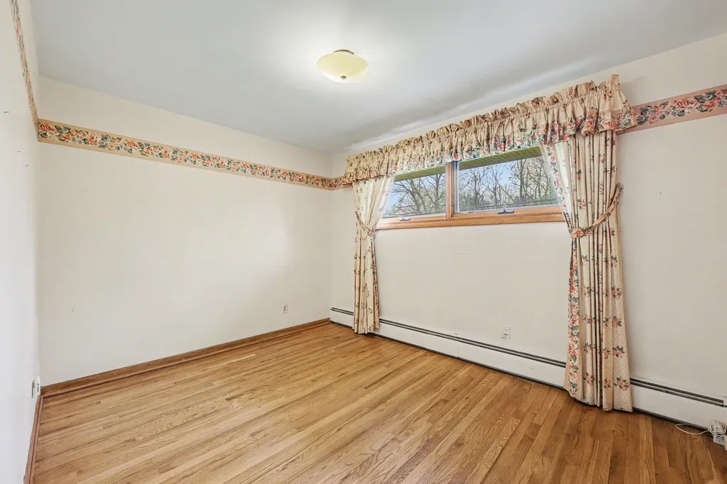 6595 Napier Road Salem Township MI 48170