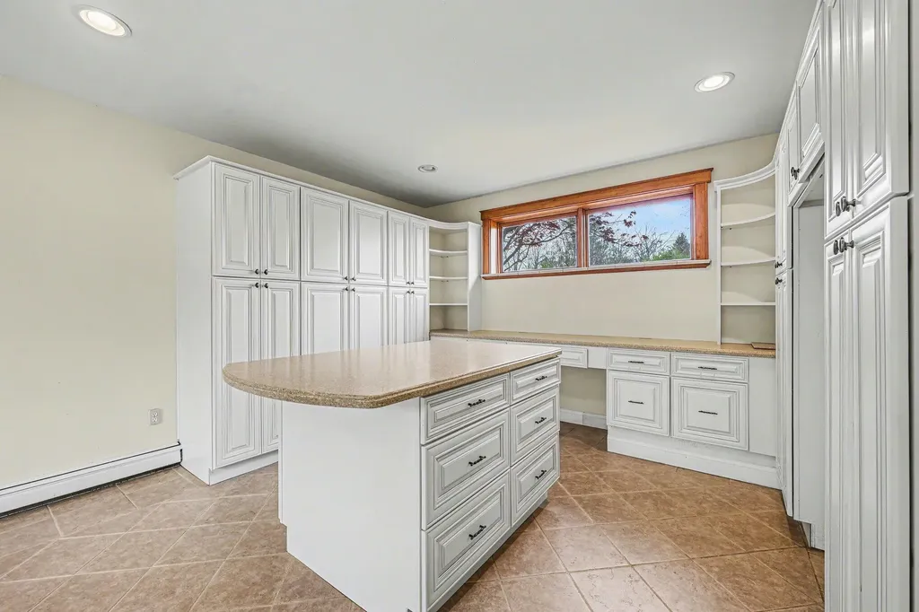 6595 Napier Road Salem Township MI 48170