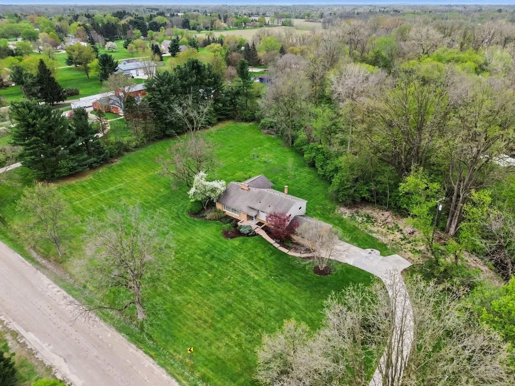 6595 Napier Road Salem Township MI 48170