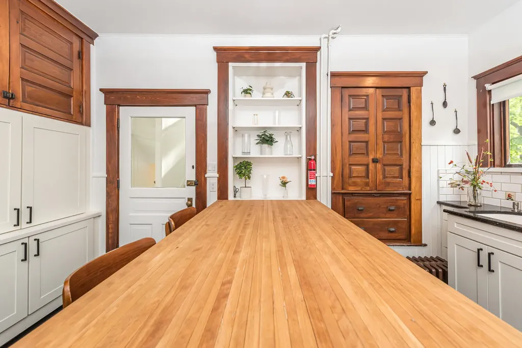 916 Olivia Avenue Ann Arbor City MI 48104