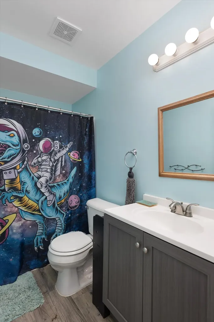 2456 Spartans Trail Hamburg Township MI 48169