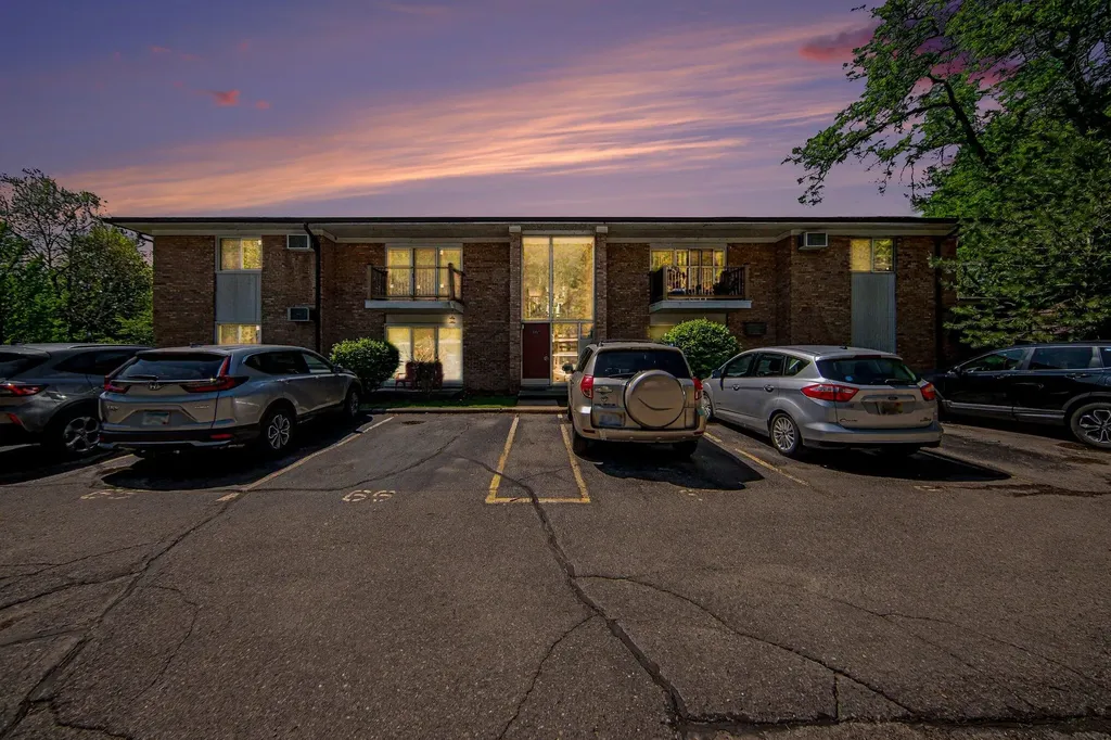 1261 Island Drive Ann Arbor City MI 48105
