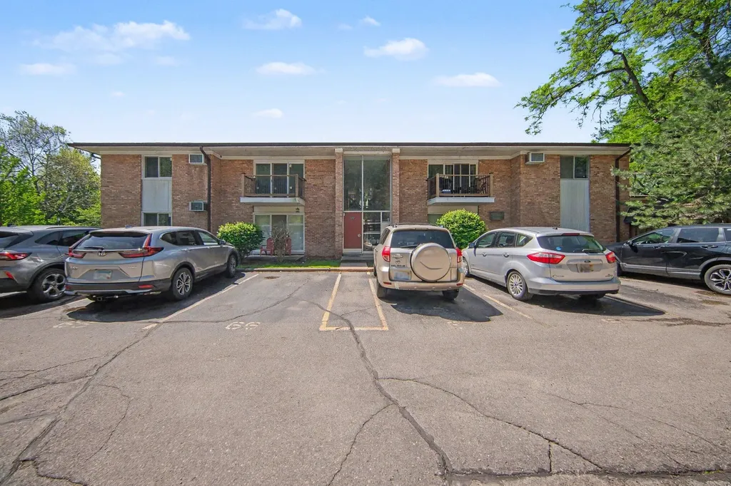 1261 Island Drive Ann Arbor City MI 48105