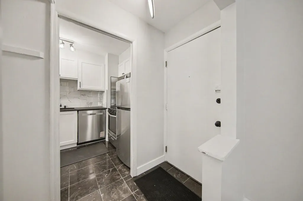 1261 Island Drive Ann Arbor City MI 48105