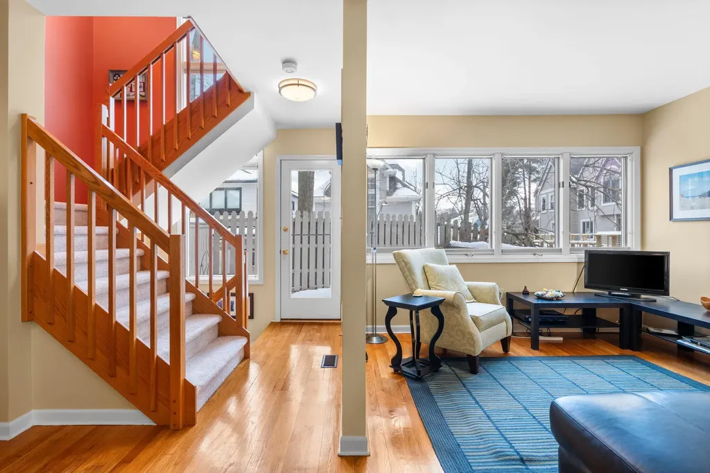 663 N 5th Avenue Ann Arbor City MI 48104