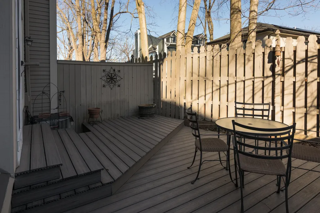 663 N 5th Avenue Ann Arbor City MI 48104