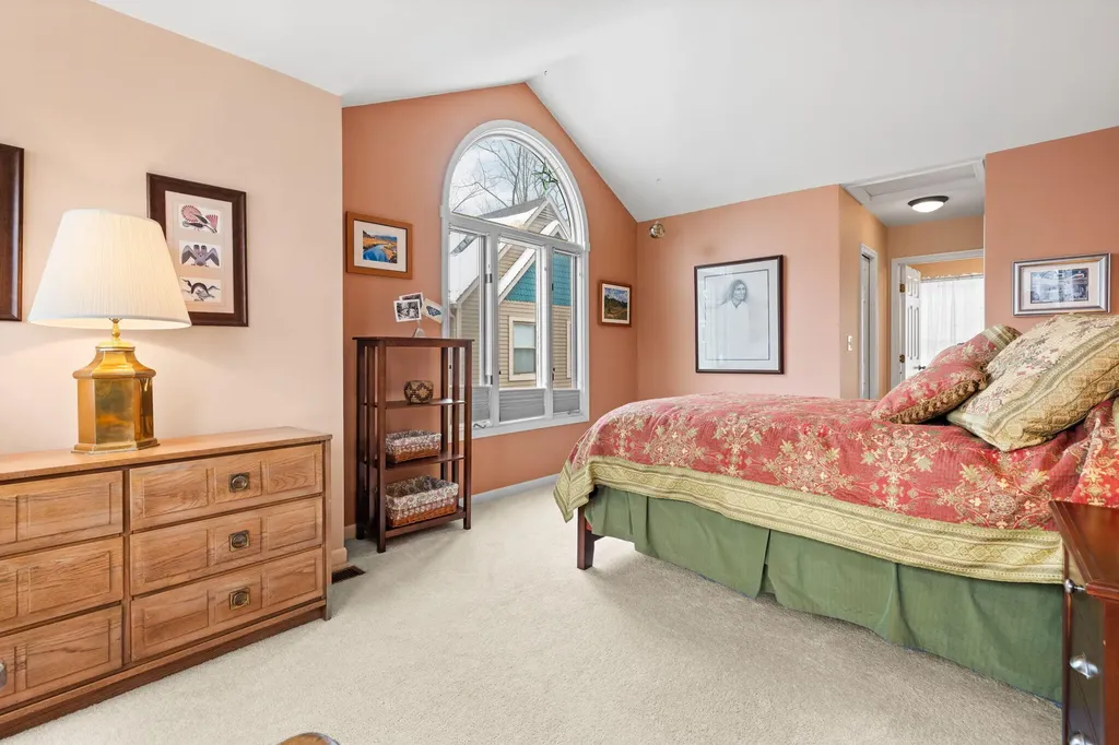 663 N 5th Avenue Ann Arbor City MI 48104