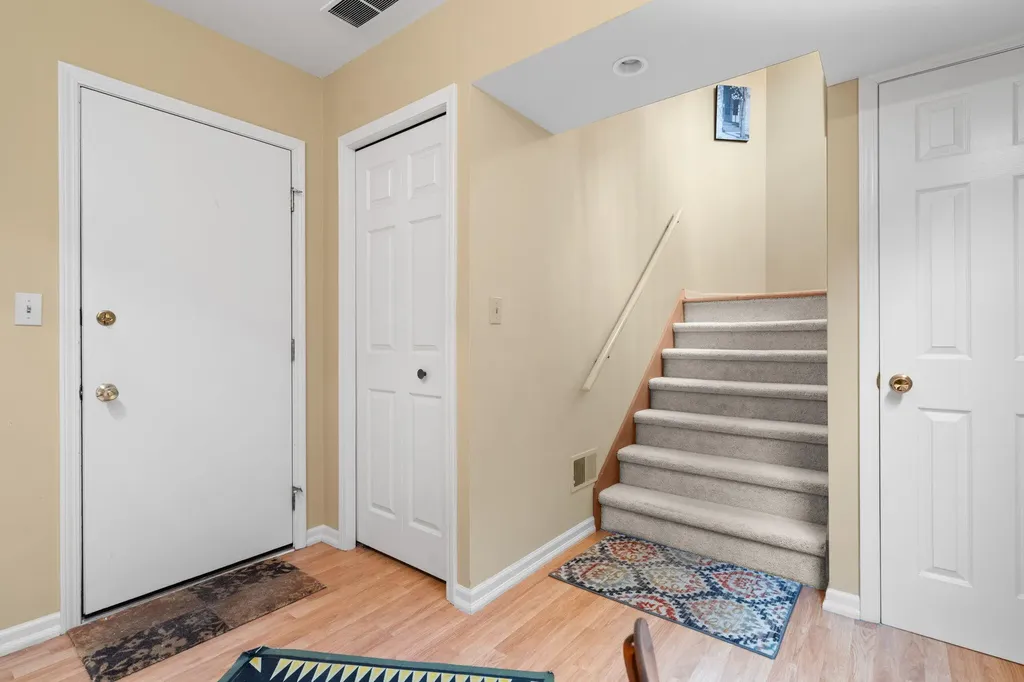 663 N 5th Avenue Ann Arbor City MI 48104