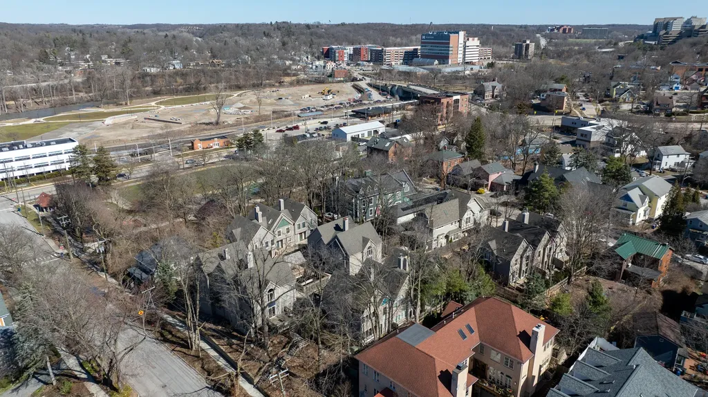 663 N 5th Avenue Ann Arbor City MI 48104