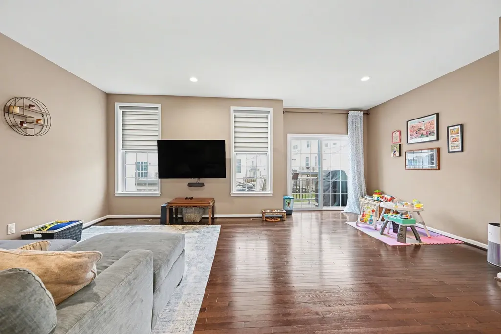 2733 S Spurway Drive Ann Arbor City MI 48105