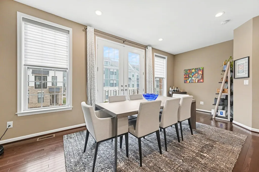 2733 S Spurway Drive Ann Arbor City MI 48105
