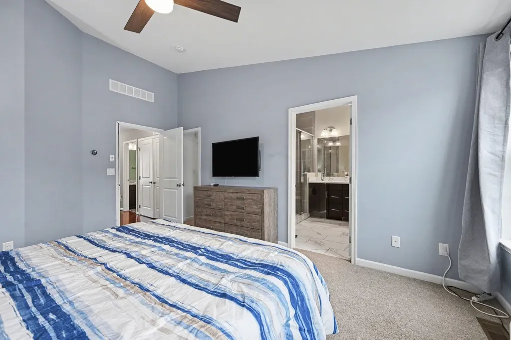 2733 S Spurway Drive Ann Arbor City MI 48105