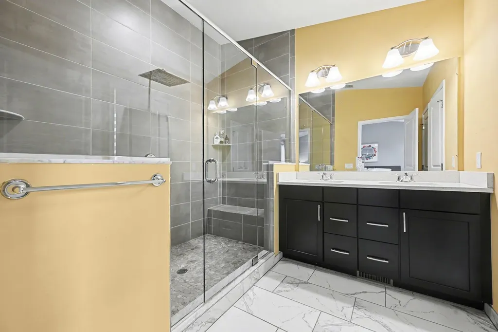 2733 S Spurway Drive Ann Arbor City MI 48105