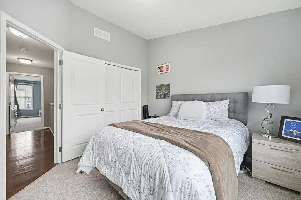2733 S Spurway Drive Ann Arbor City MI 48105