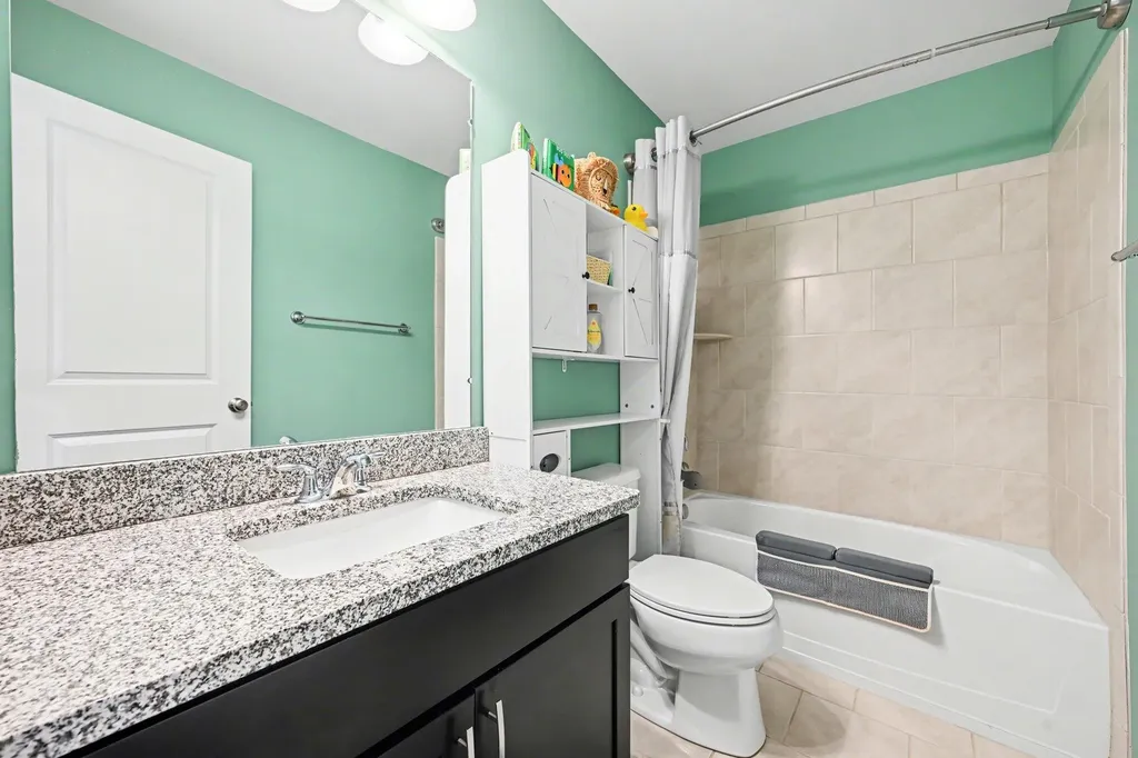 2733 S Spurway Drive Ann Arbor City MI 48105