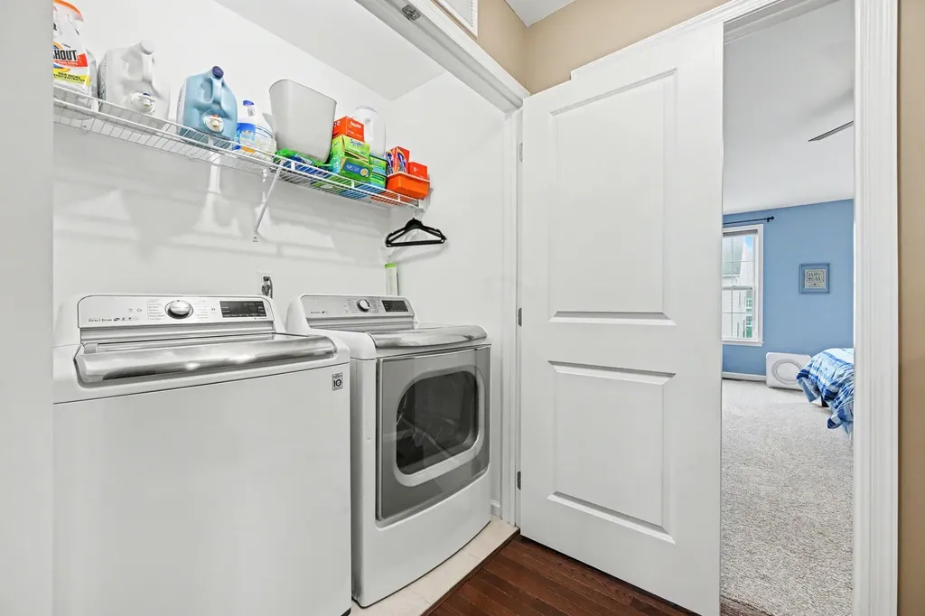 2733 S Spurway Drive Ann Arbor City MI 48105