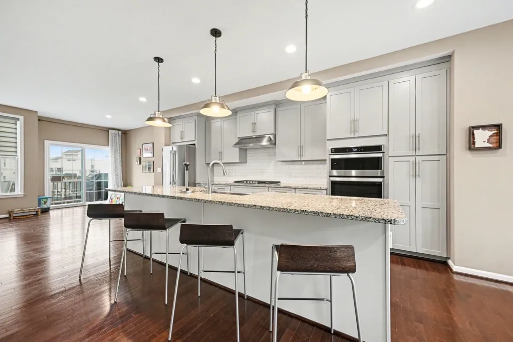 2733 S Spurway Drive Ann Arbor City MI 48105