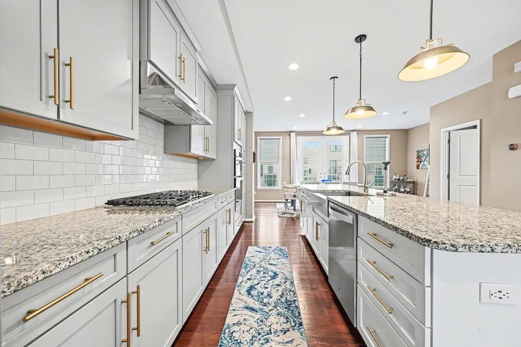 2733 S Spurway Drive Ann Arbor City MI 48105