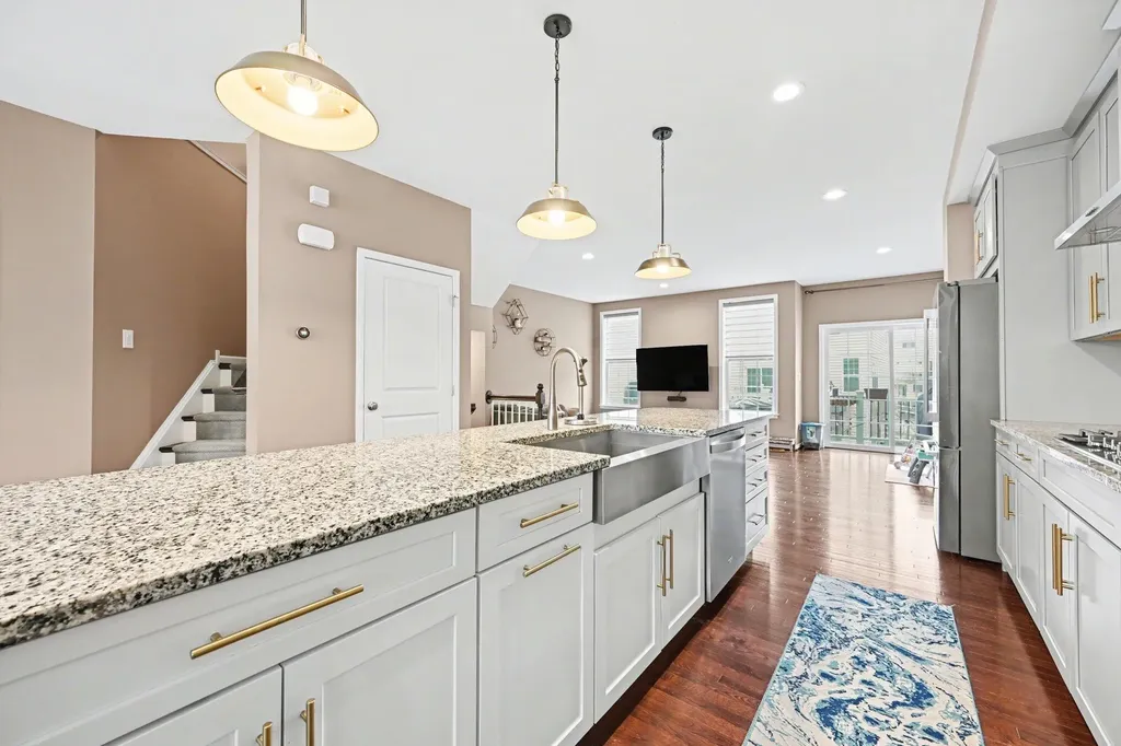 2733 S Spurway Drive Ann Arbor City MI 48105