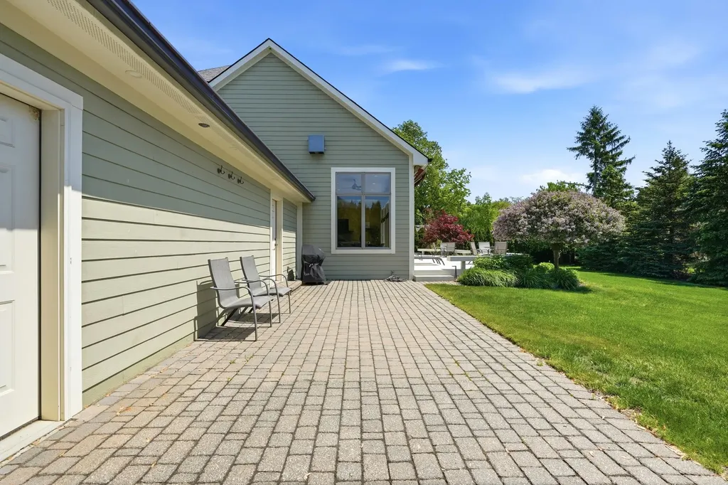 1919 Greenleaf Drive Royal Oak City MI 48067