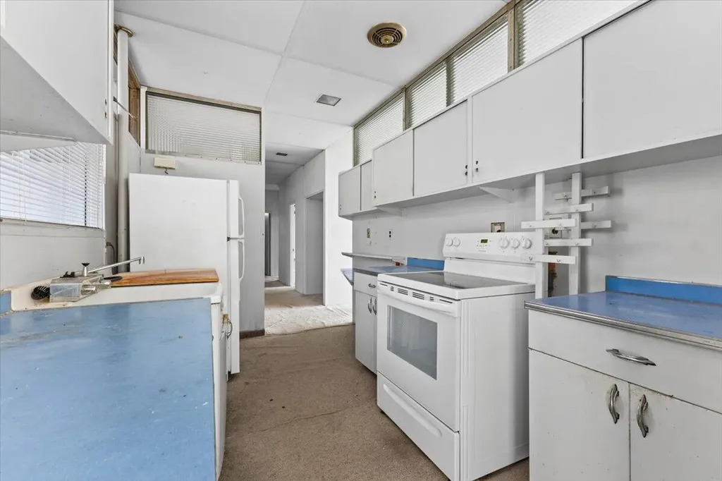 3575 E Huron River Drive Ann Arbor City MI 48104