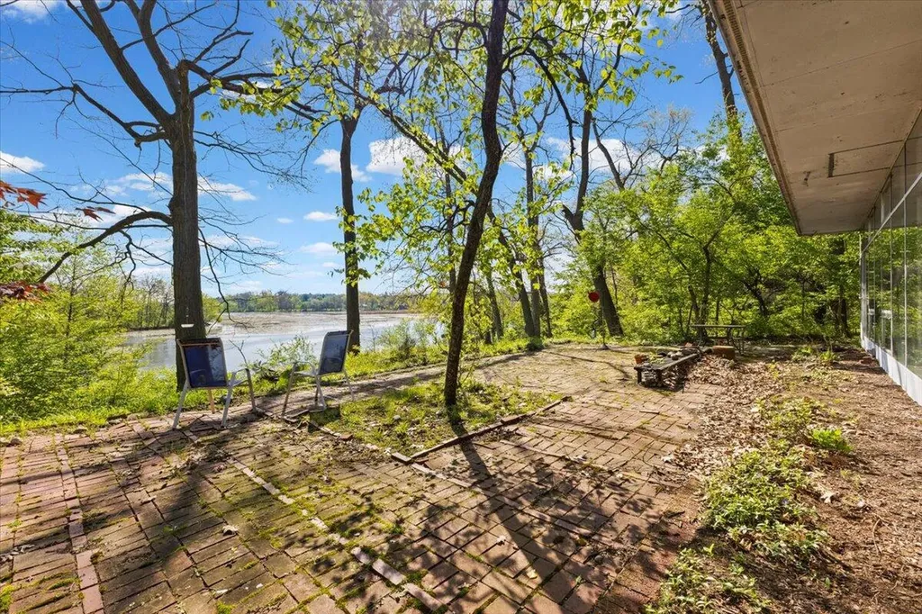 3575 E Huron River Drive Ann Arbor City MI 48104