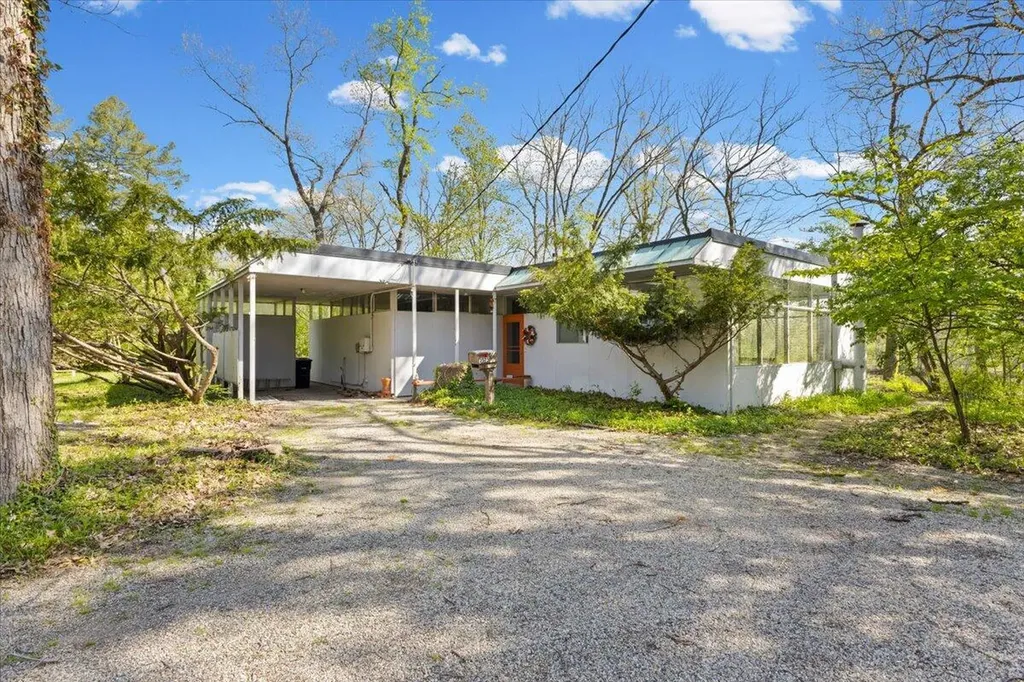 3575 E Huron River Drive Ann Arbor City MI 48104