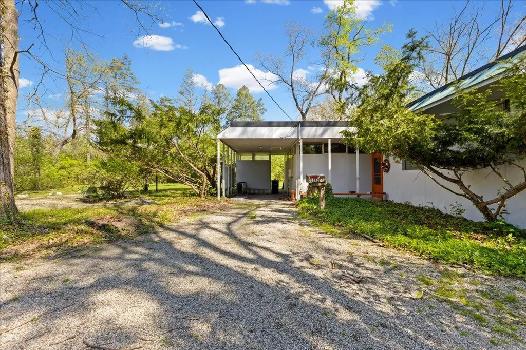 3575 E Huron River Drive Ann Arbor City MI 48104