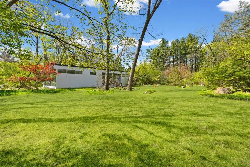 3575 E Huron River Drive Ann Arbor City MI 48104